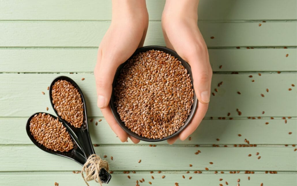 How much flax seeds should I eat a day ?