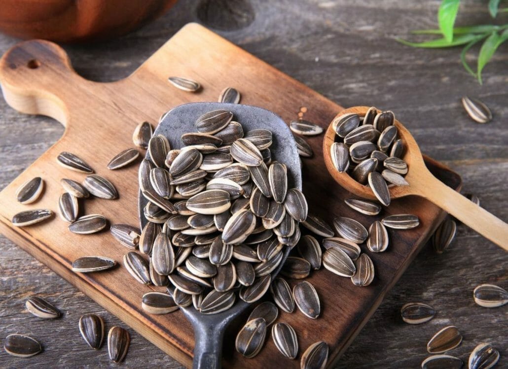 Do sunflower seeds have vitamin E ?