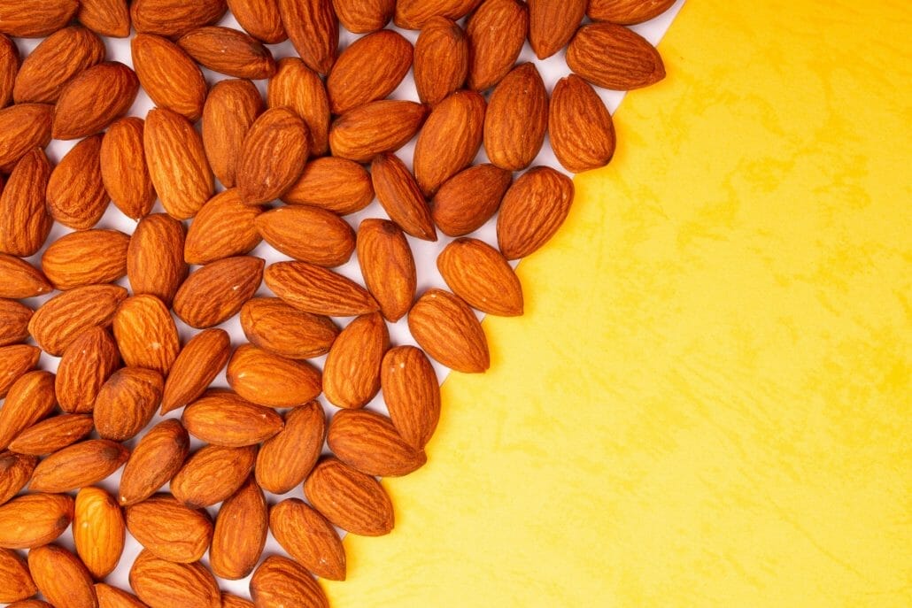 What Nutrients Do Apricot Seeds Contain?