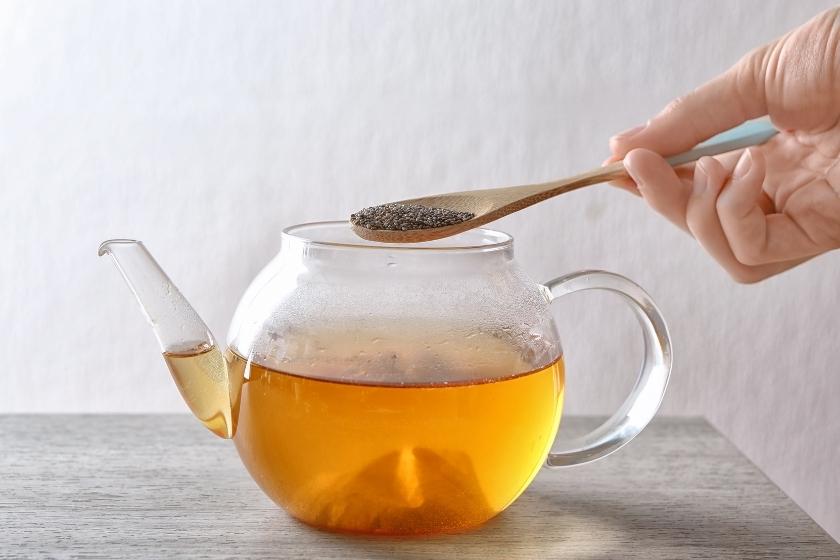 Can You Put Chia Seeds In Hot Tea?