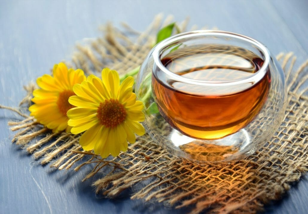 How to enjoy tea while sensitive to the effects of caffeine?