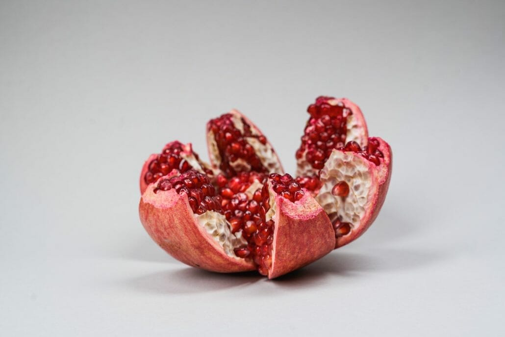 How does the pomegranate seed work?